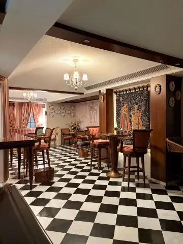 In-Room Dining Experience 6