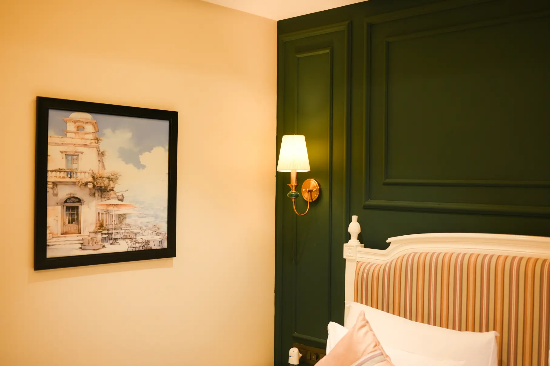 Classic Room - Heritage Windows & Light