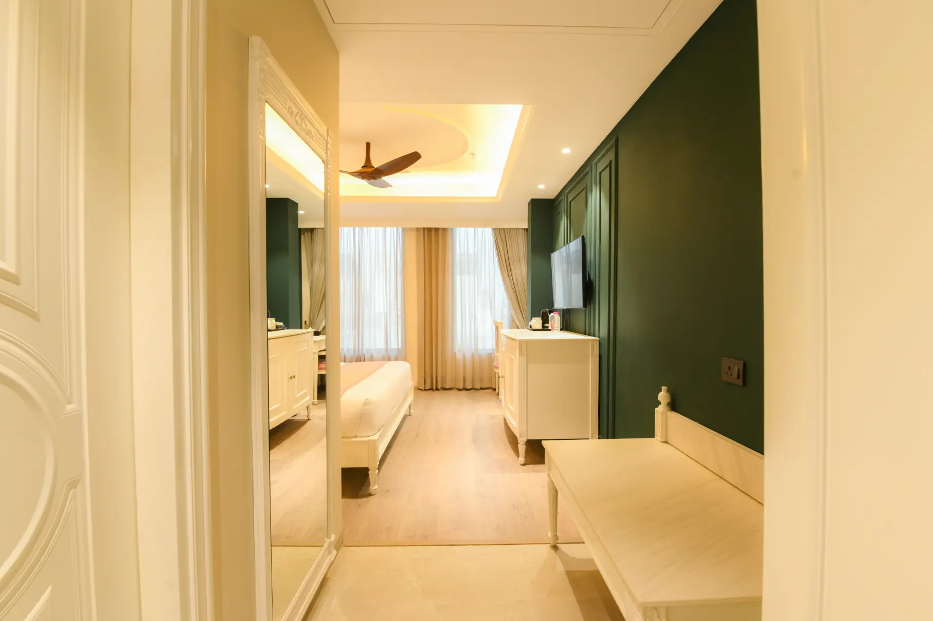 Classic Room - Room Ambience