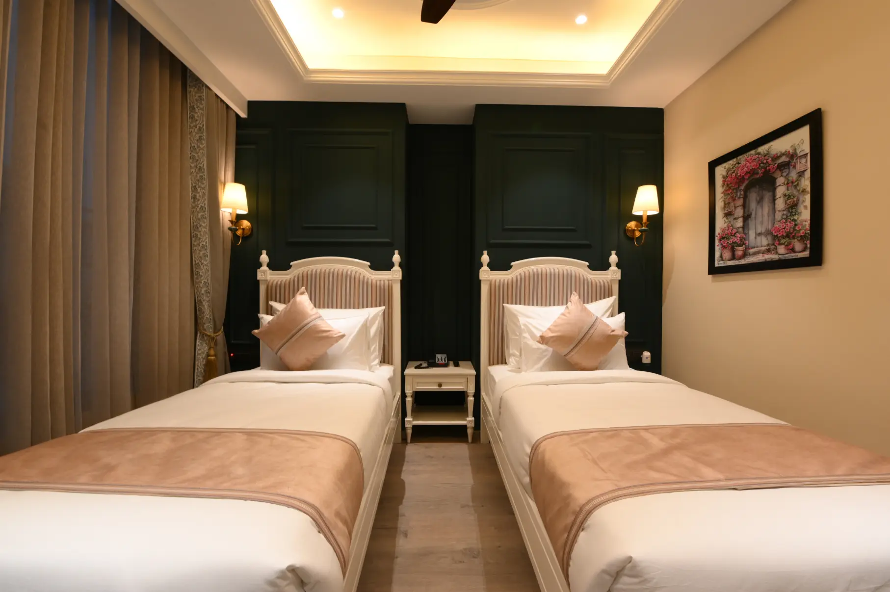 Luxury Twin Room - Heritage Wall Art
