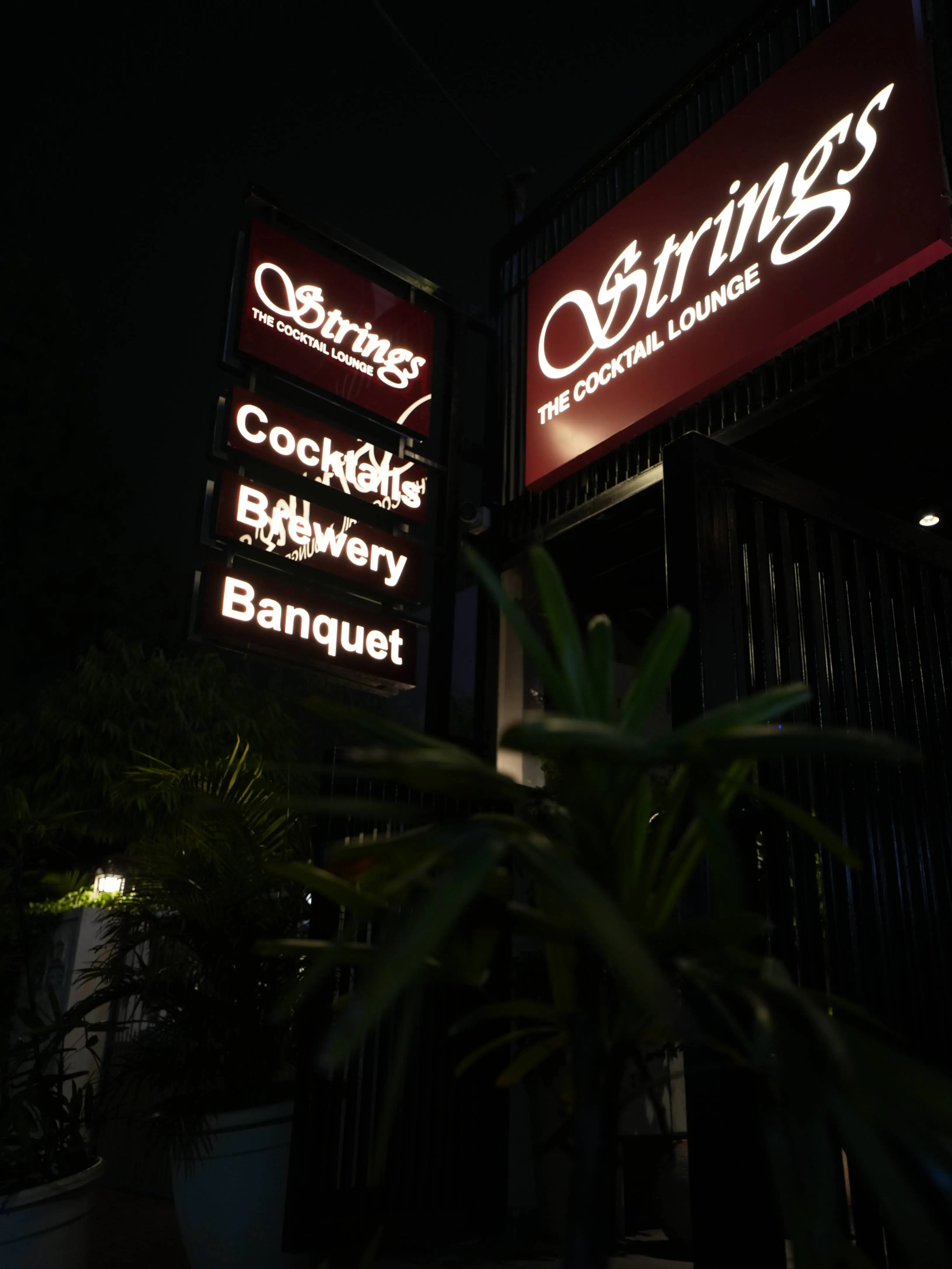 Strings Cocktail Lounge Interior 2